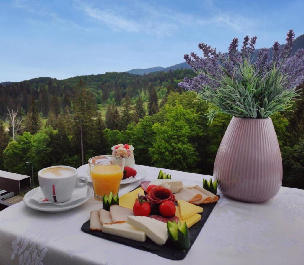 Forest Corner In Silver Mountain Of 포이아나브라소프 외부 사진